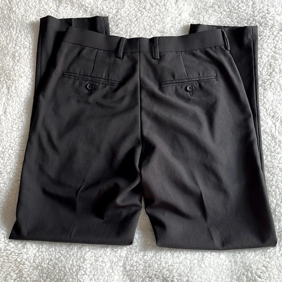 Bundle of 2 Men’s Haggar Dress Pants W30, L 30 - Picture 7 of 7
